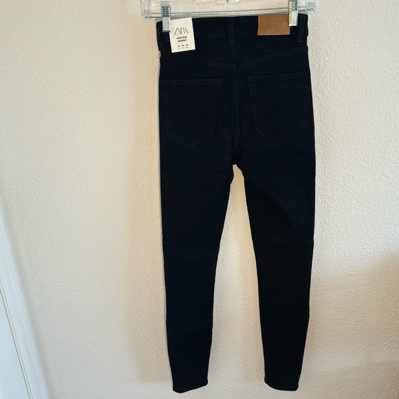 Zara- High Rise Skinny Jean - Picture 4 of 11